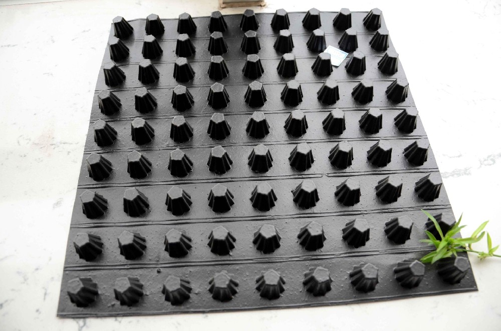 車庫(kù)過濾層排水系統(tǒng)至關(guān)重要